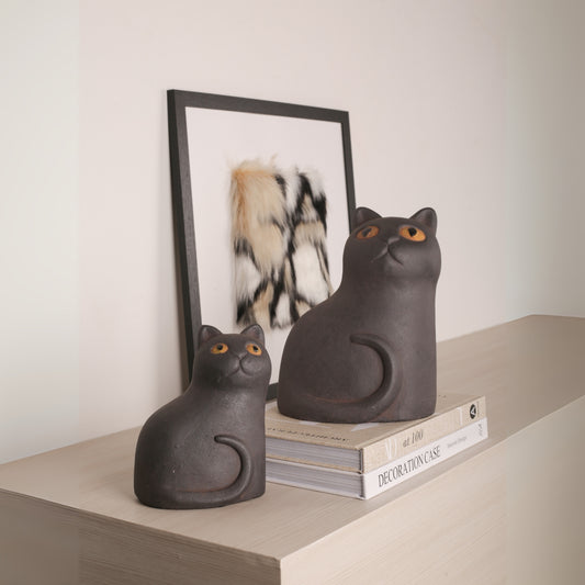 Big Eye Cat Figurine Ornament
