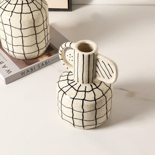 Big Ear Black Line Flower Vase