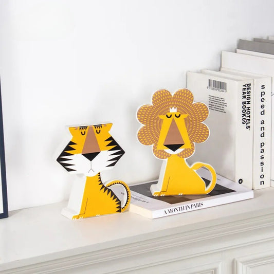 Lion Animal Table Decor Ornament