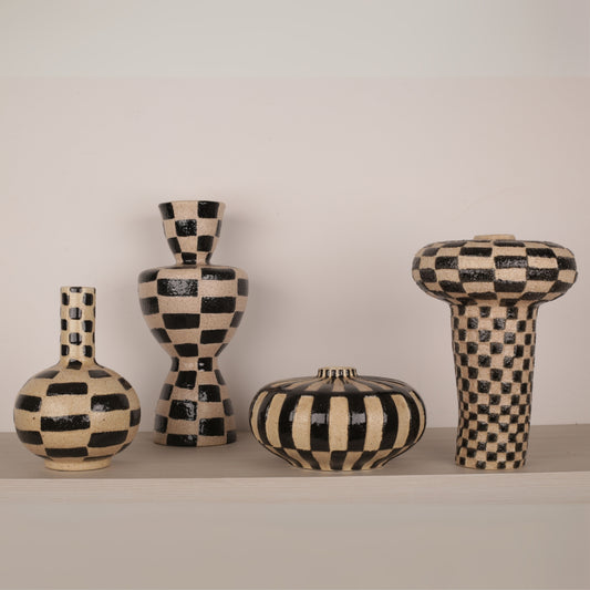 Black Plaid Sand Flower Vase