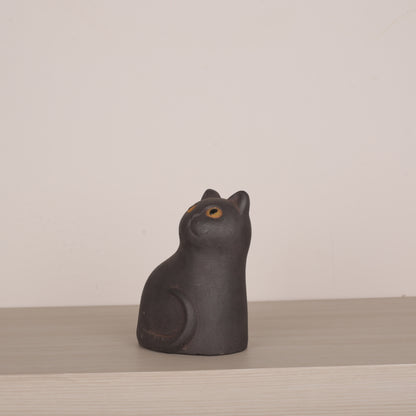 Big Eye Cat Figurine Ornament
