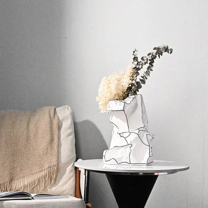 Black Line Flower Vase