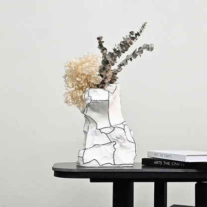 Black Line Flower Vase