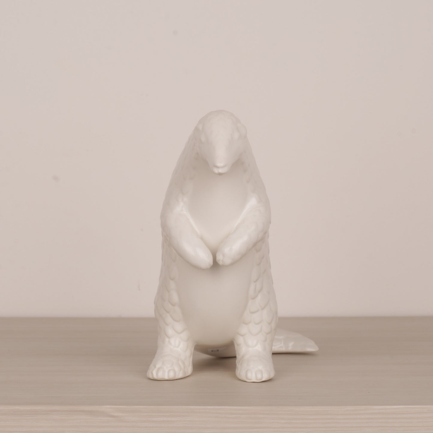 Ceramic Crafts Pangolin Figurine Decor Ornament