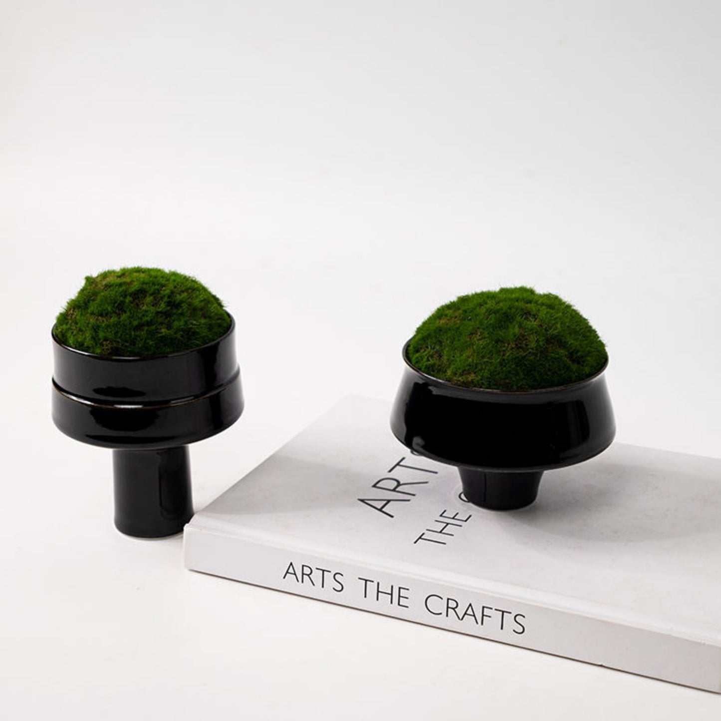 Black Decoration Resin Moss Flower Ornaments