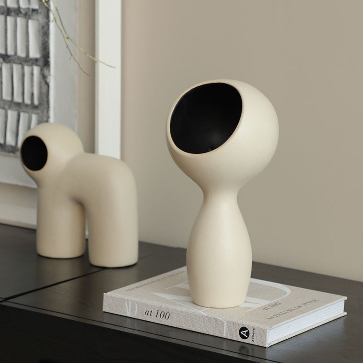Head-Up Figure Decoration Vase