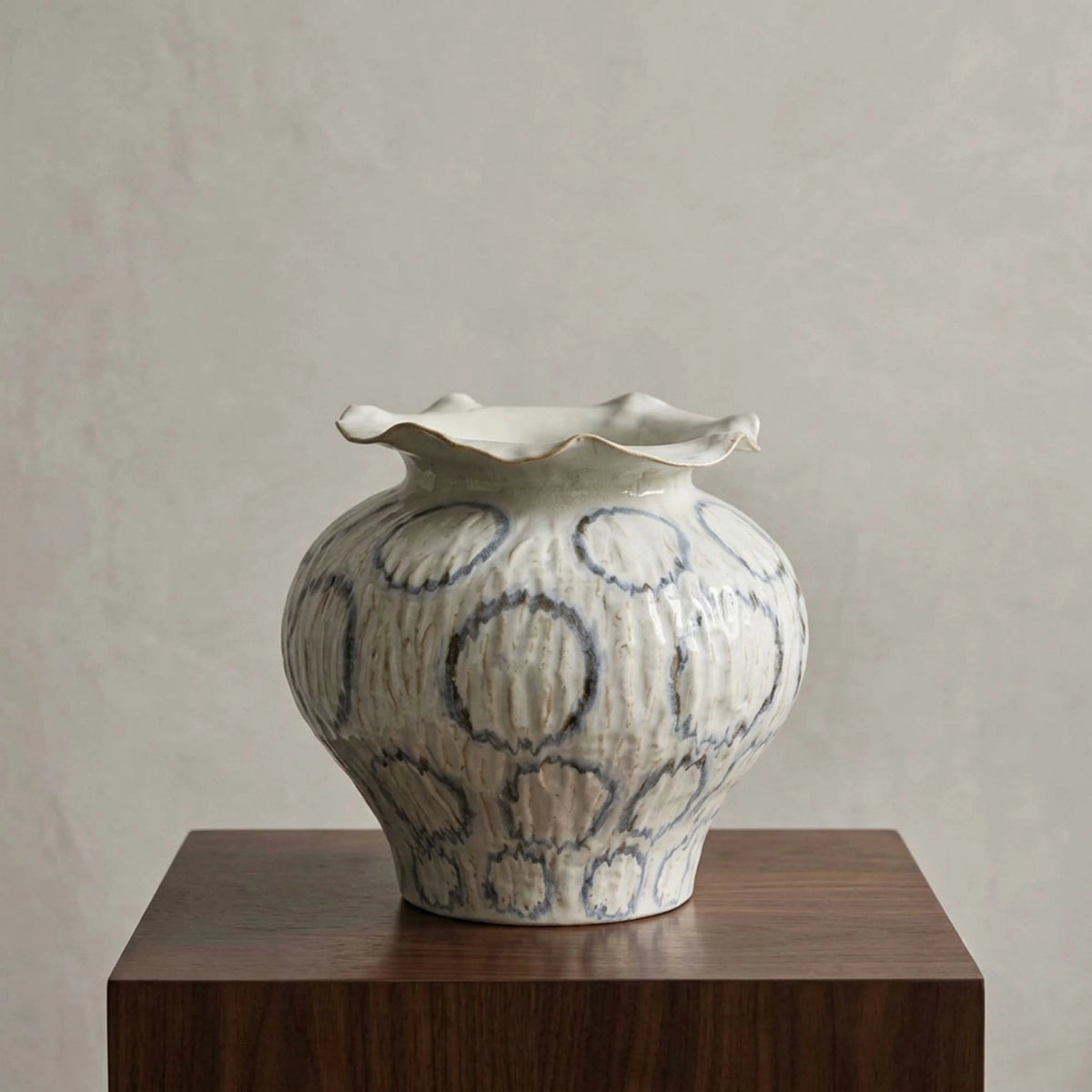 Blue-Veined Stone Design Decorative Flower Vase