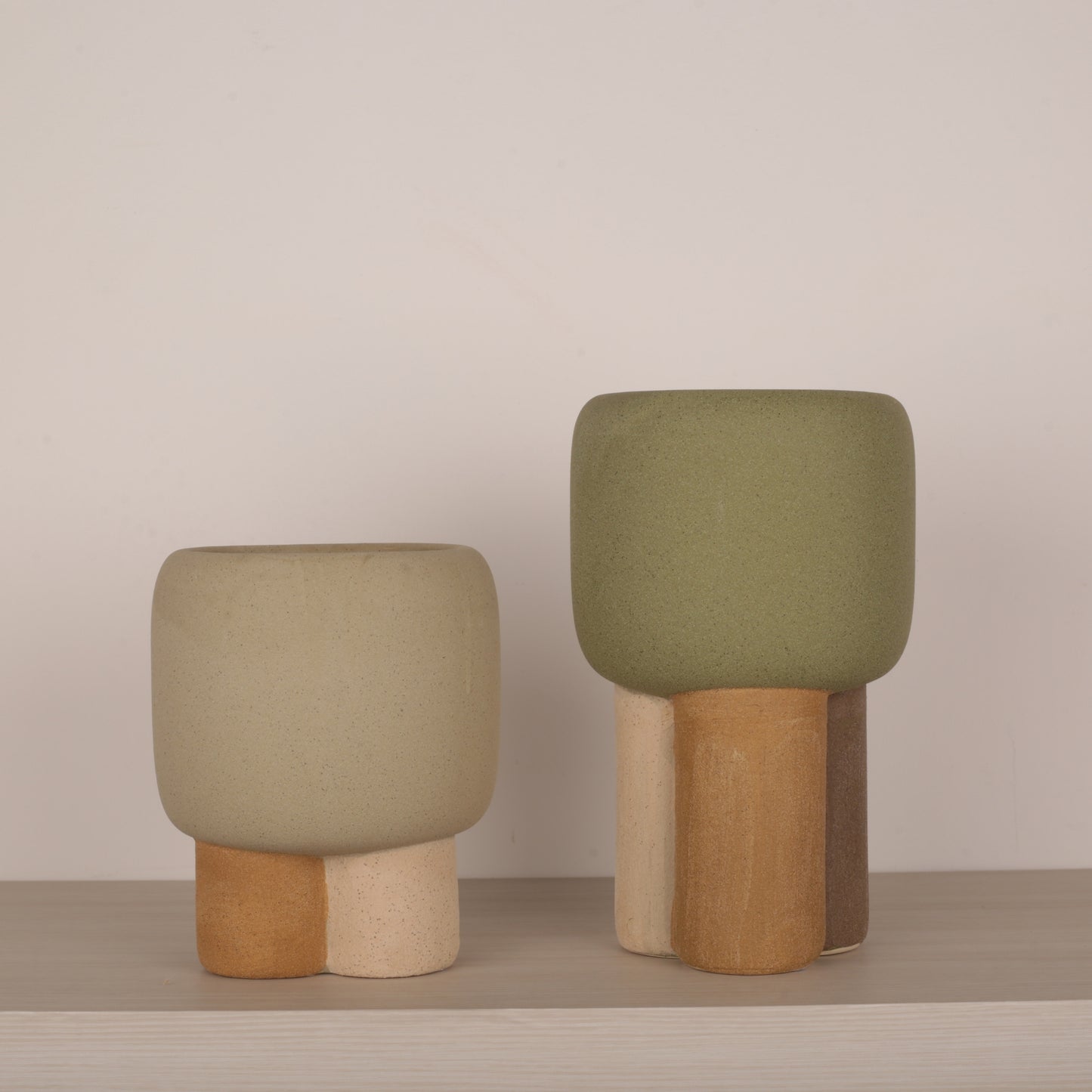 Round Foot Desktop Flower Vase