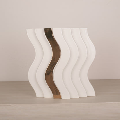 Wavy Design Golden Line Table Decoration Vase