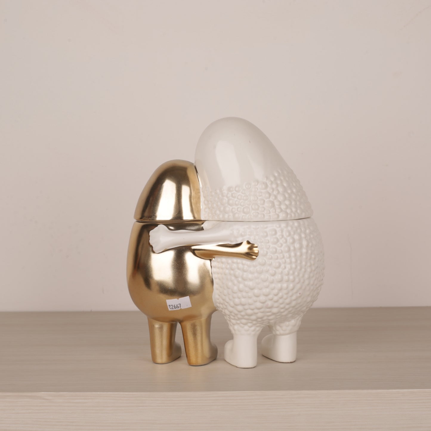 Ceramic Beloved Hugging Figurine Tabletop Décor