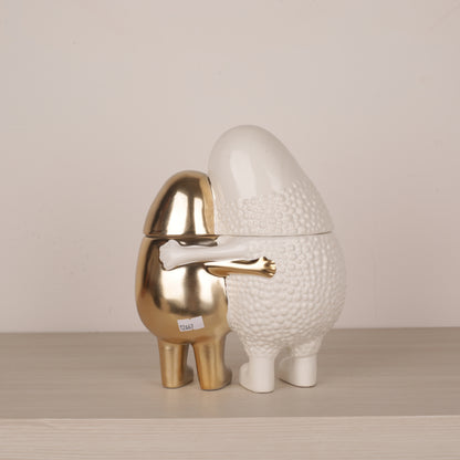 Ceramic Beloved Hugging Figurine Tabletop Décor