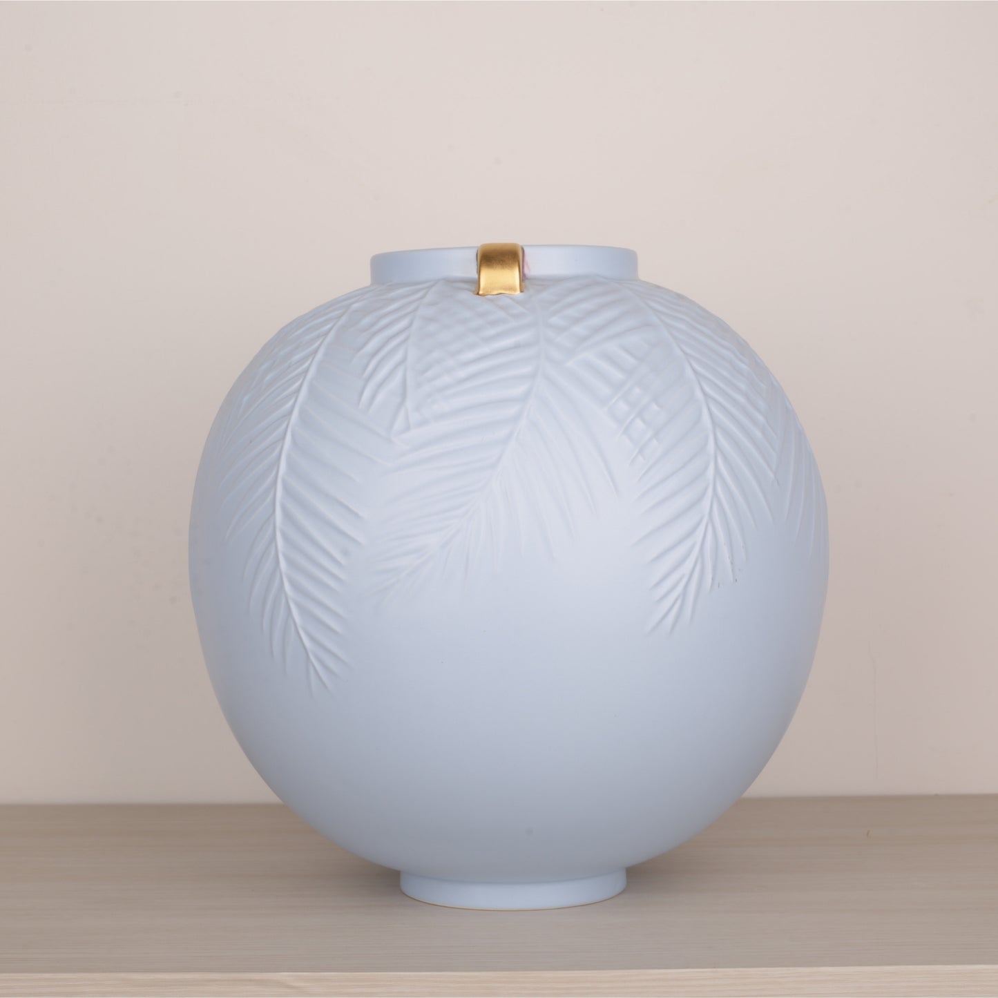 Round Ceramic Leaf Design Flower Vase