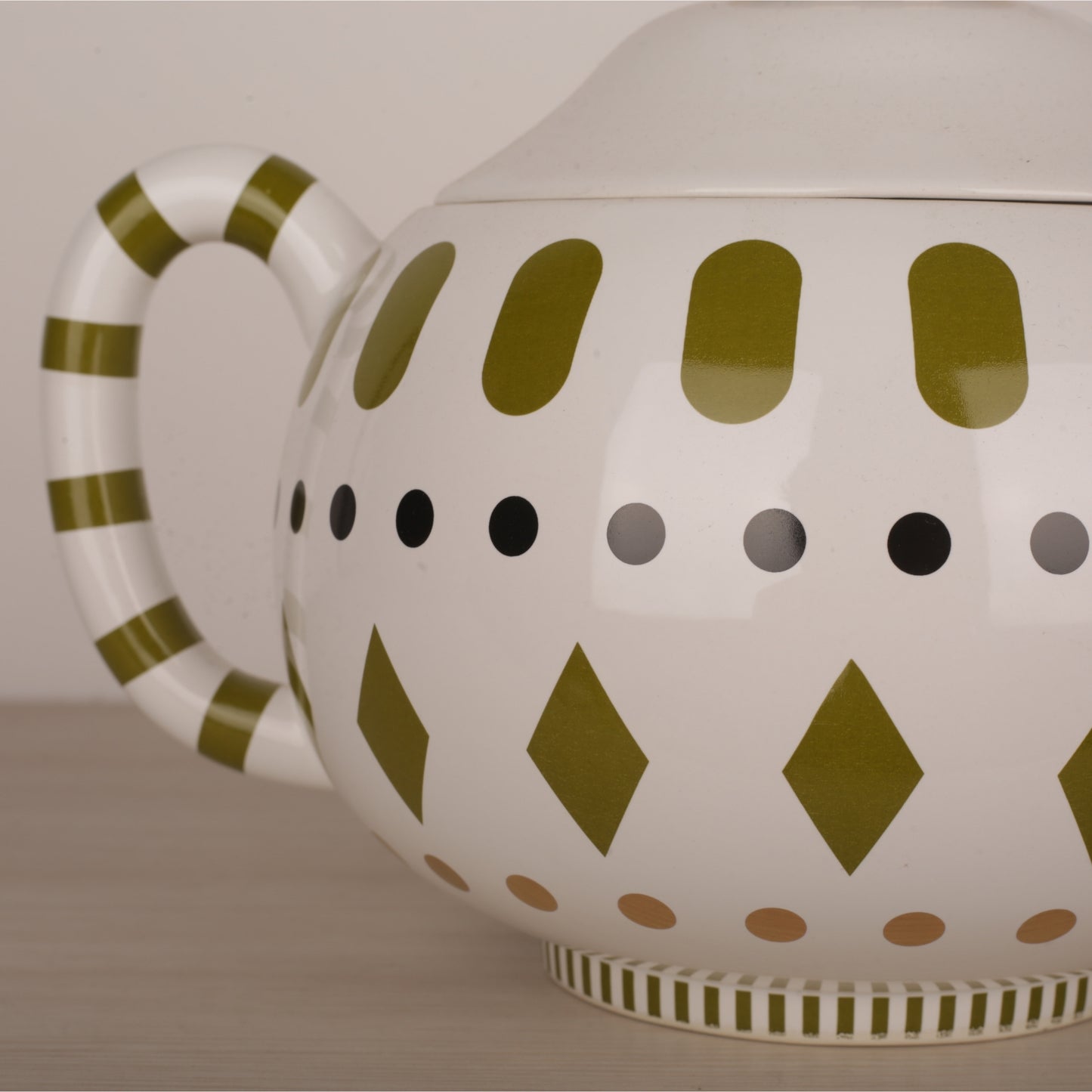 Handmade Ceramic Pot Shaped Table Décor Vase