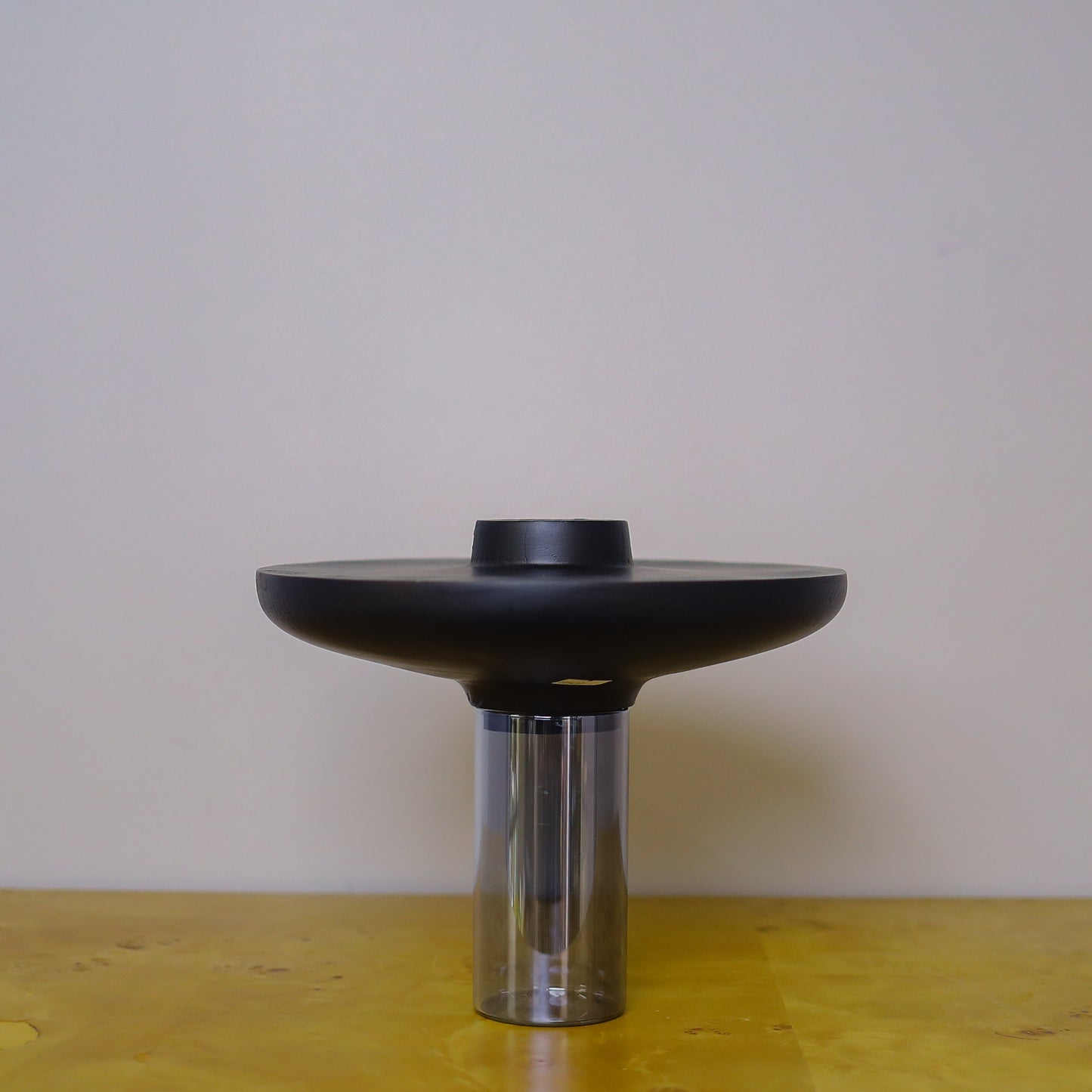 Disc Top Cylindrical Shape Vase