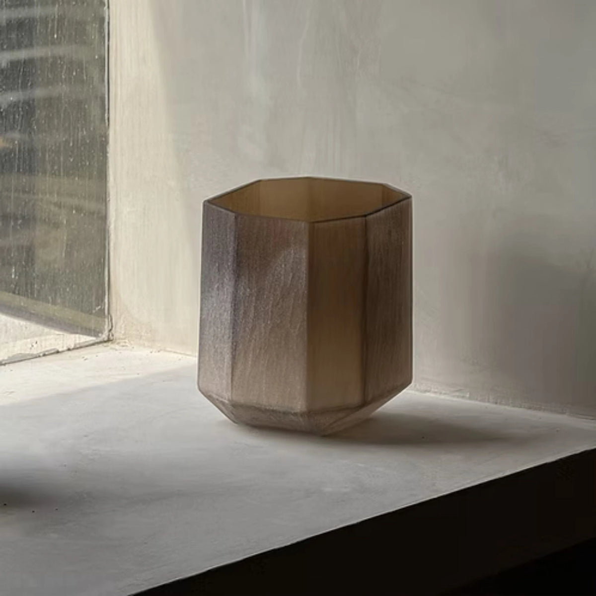 Grey Brown Sand Glass Vase with Elegant Crackle Design