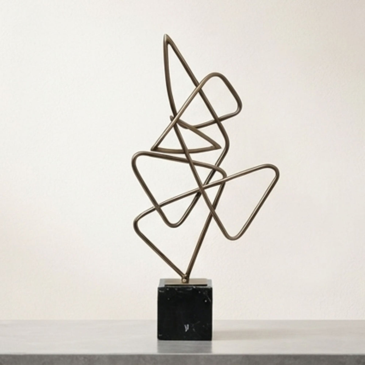 Golden Thread Intertwined Ornament